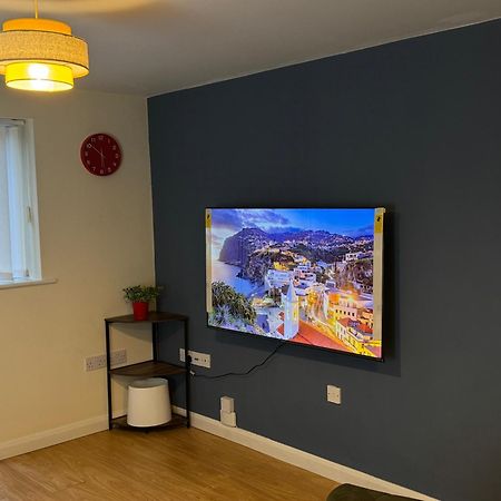 The Vogue Stay, 3 Bedrooms, 2 Bathrooms, Ideal For Jr & Oxford Hospitals, Free Carpark, Conveniently Located For Ring Road Access, 2 Miles From Oxford City Centre Easy Car & Bus Route Kültér fotó