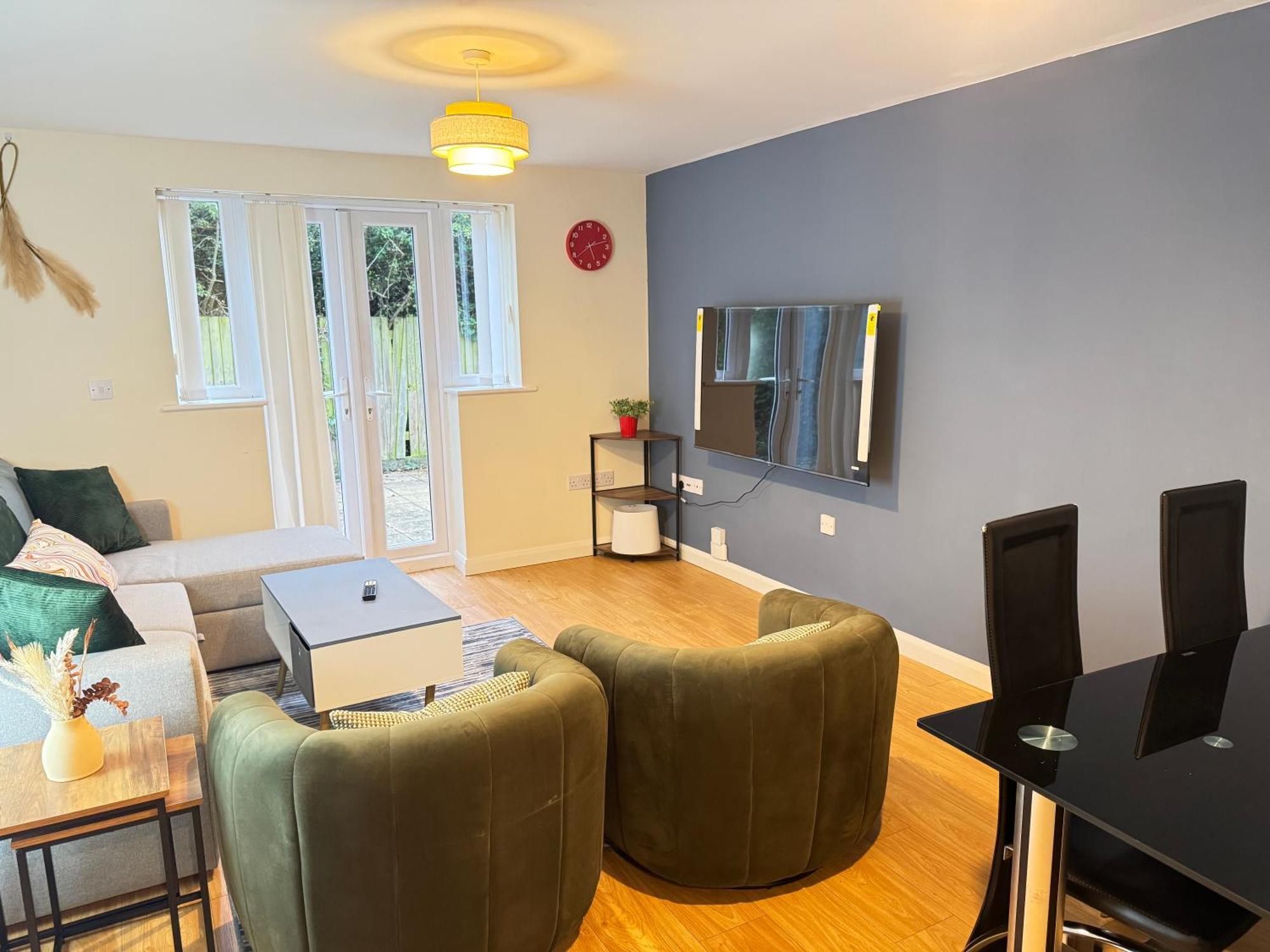 The Vogue Stay, 3 Bedrooms, 2 Bathrooms, Ideal For Jr & Oxford Hospitals, Free Carpark, Conveniently Located For Ring Road Access, 2 Miles From Oxford City Centre Easy Car & Bus Route Kültér fotó