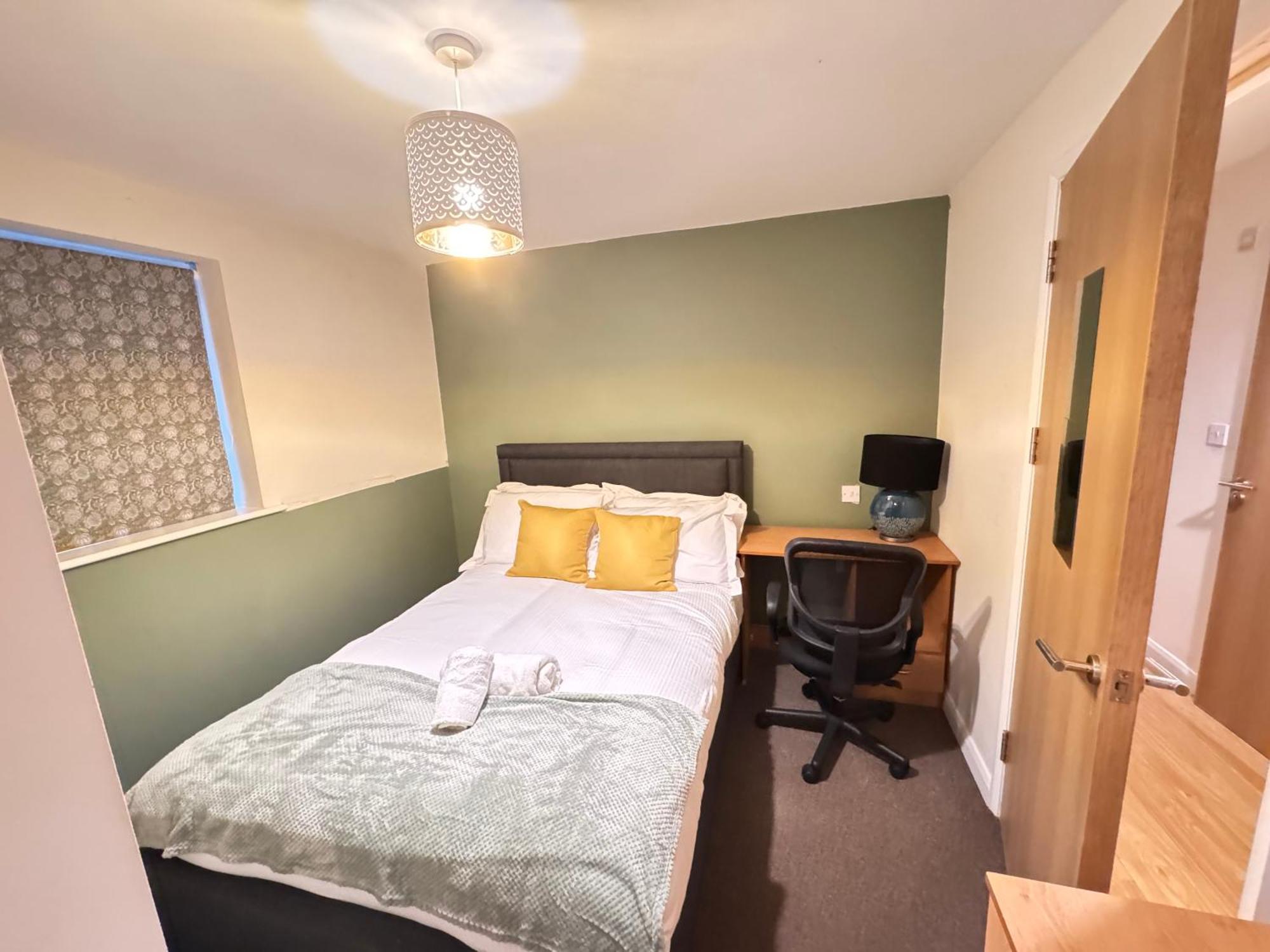 The Vogue Stay, 3 Bedrooms, 2 Bathrooms, Ideal For Jr & Oxford Hospitals, Free Carpark, Conveniently Located For Ring Road Access, 2 Miles From Oxford City Centre Easy Car & Bus Route Kültér fotó