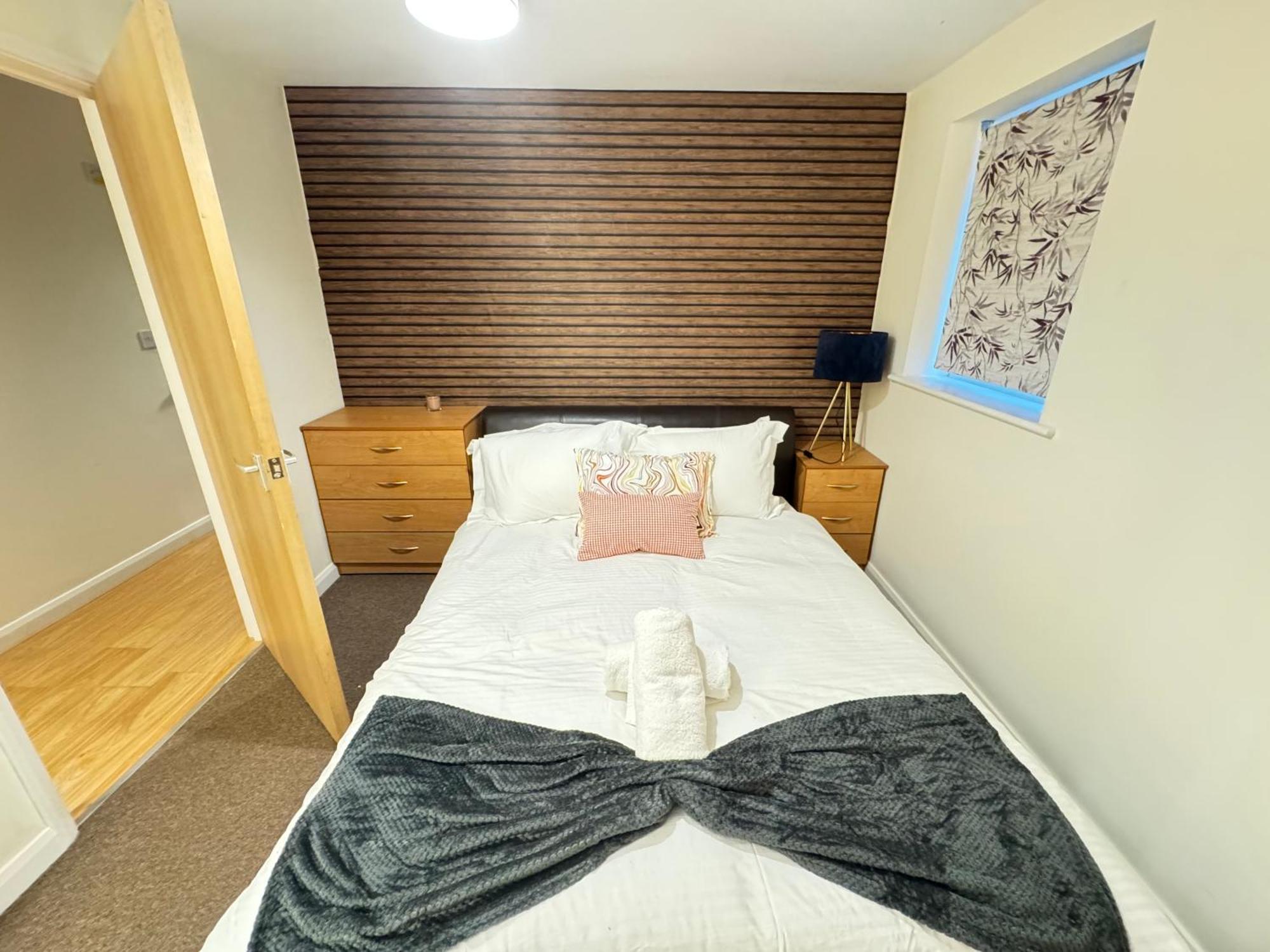 The Vogue Stay, 3 Bedrooms, 2 Bathrooms, Ideal For Jr & Oxford Hospitals, Free Carpark, Conveniently Located For Ring Road Access, 2 Miles From Oxford City Centre Easy Car & Bus Route Kültér fotó