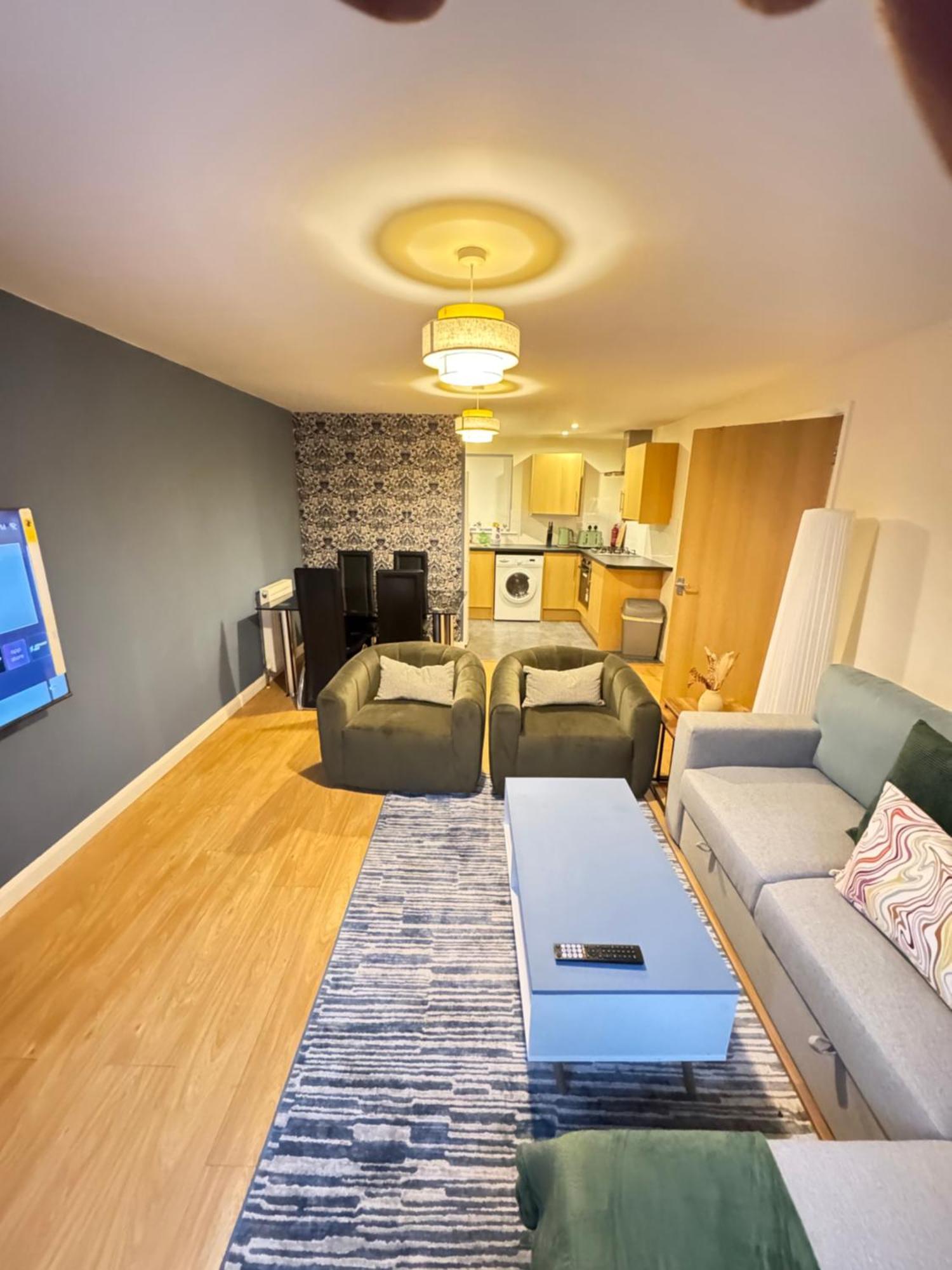 The Vogue Stay, 3 Bedrooms, 2 Bathrooms, Ideal For Jr & Oxford Hospitals, Free Carpark, Conveniently Located For Ring Road Access, 2 Miles From Oxford City Centre Easy Car & Bus Route Kültér fotó