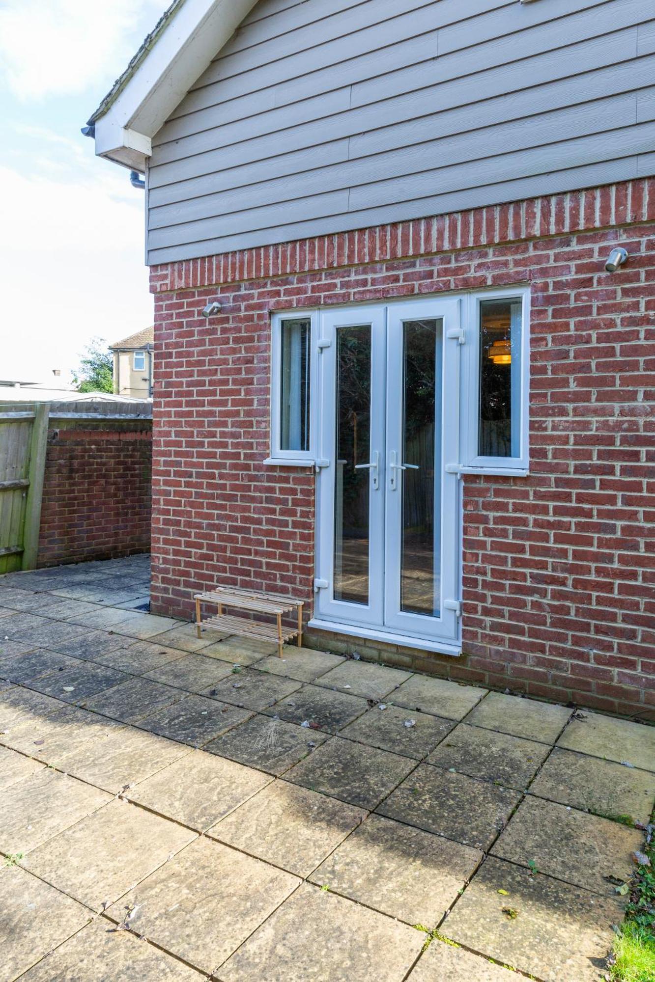 The Vogue Stay, 3 Bedrooms, 2 Bathrooms, Ideal For Jr & Oxford Hospitals, Free Carpark, Conveniently Located For Ring Road Access, 2 Miles From Oxford City Centre Easy Car & Bus Route Kültér fotó