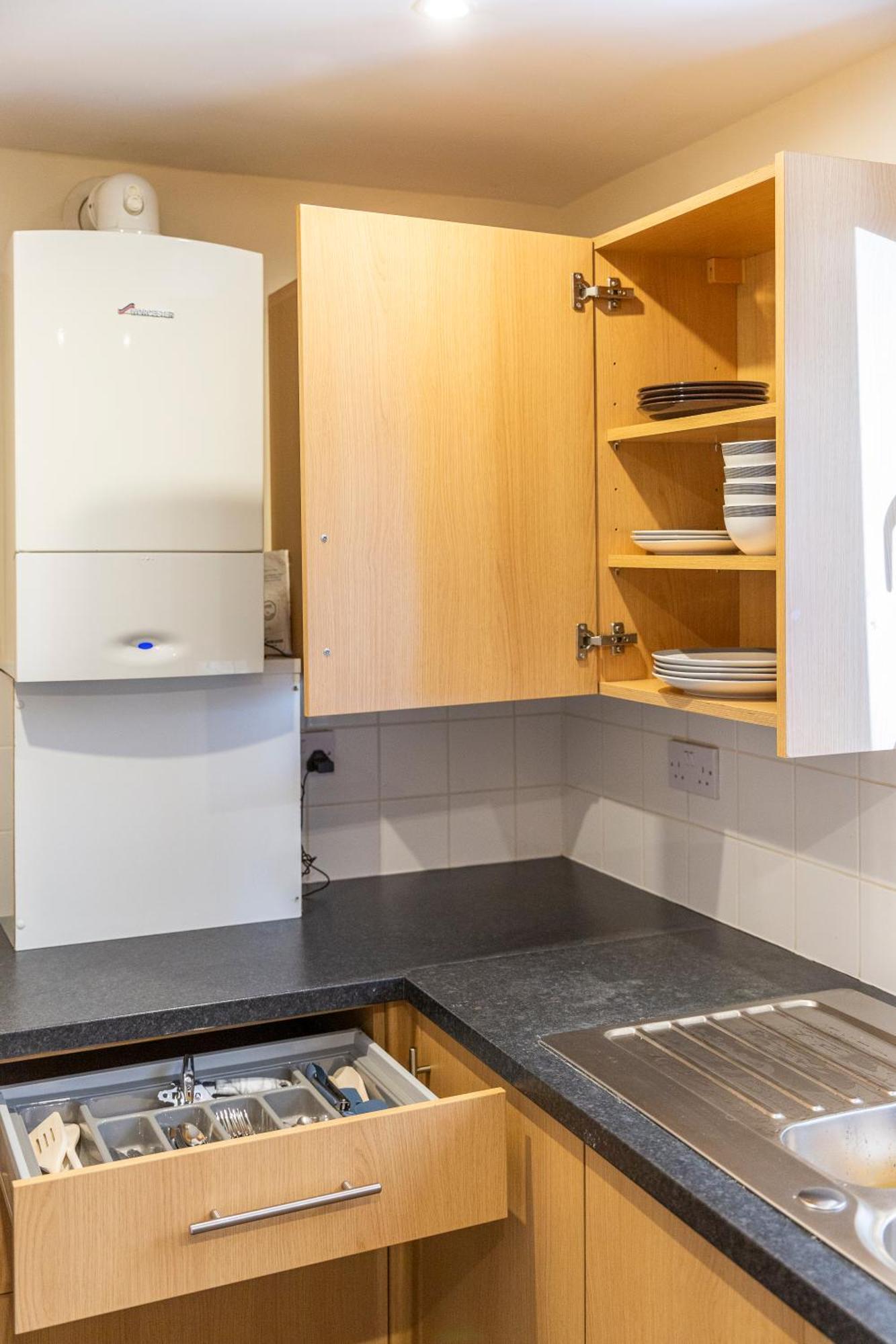 The Vogue Stay, 3 Bedrooms, 2 Bathrooms, Ideal For Jr & Oxford Hospitals, Free Carpark, Conveniently Located For Ring Road Access, 2 Miles From Oxford City Centre Easy Car & Bus Route Kültér fotó