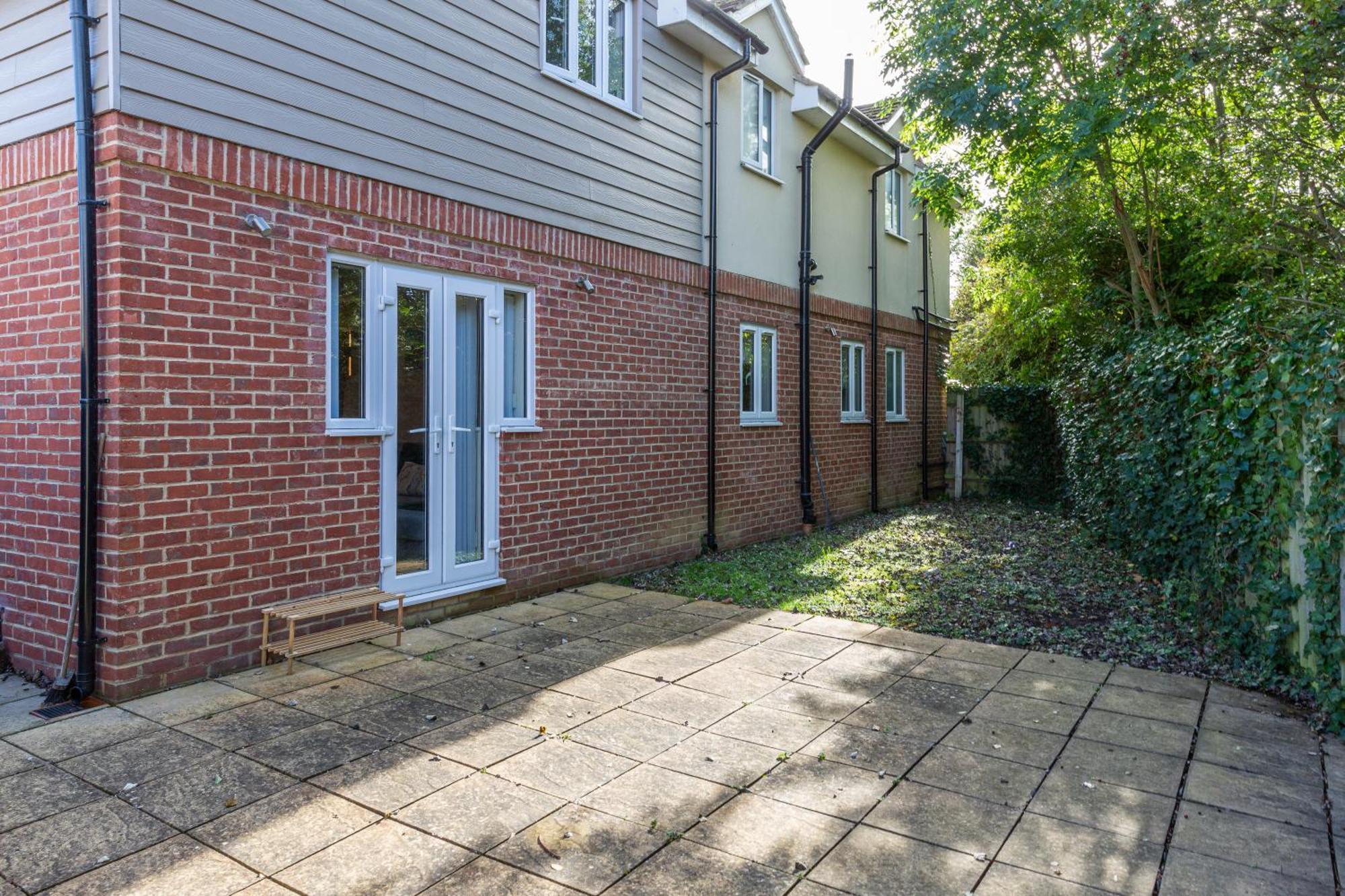 The Vogue Stay, 3 Bedrooms, 2 Bathrooms, Ideal For Jr & Oxford Hospitals, Free Carpark, Conveniently Located For Ring Road Access, 2 Miles From Oxford City Centre Easy Car & Bus Route Kültér fotó